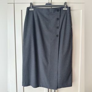 Uniqlo perfect fall skirt